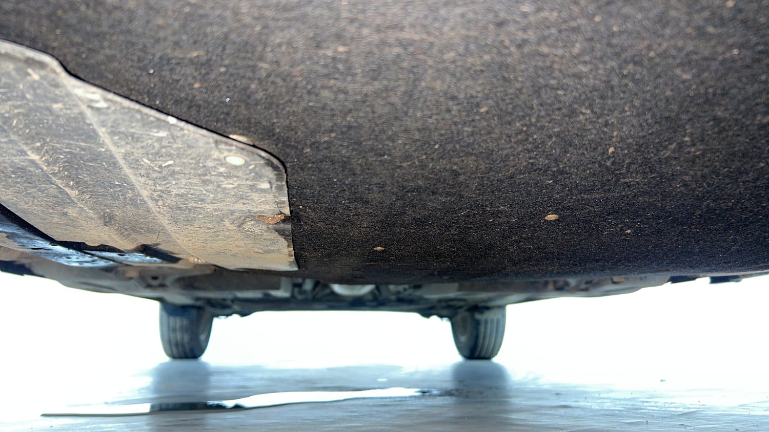 Used 2024 Maruti Suzuki Swift ZXi Petrol Manual extra FRONT LEFT UNDERBODY VIEW