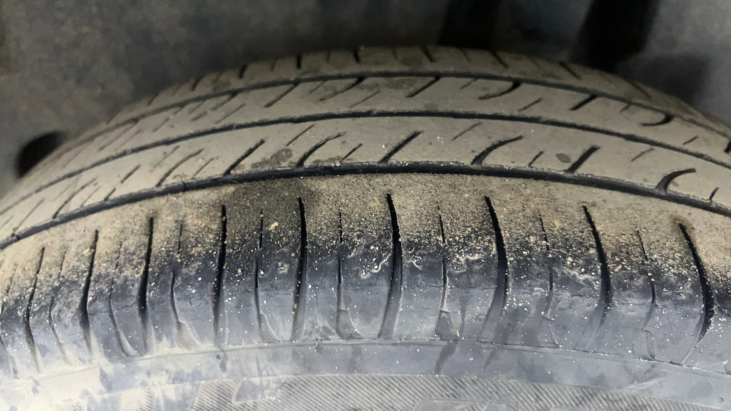 Used 2017 Maruti Suzuki Dzire VXi AMT Petrol Automatic tyres LEFT REAR TYRE TREAD VIEW