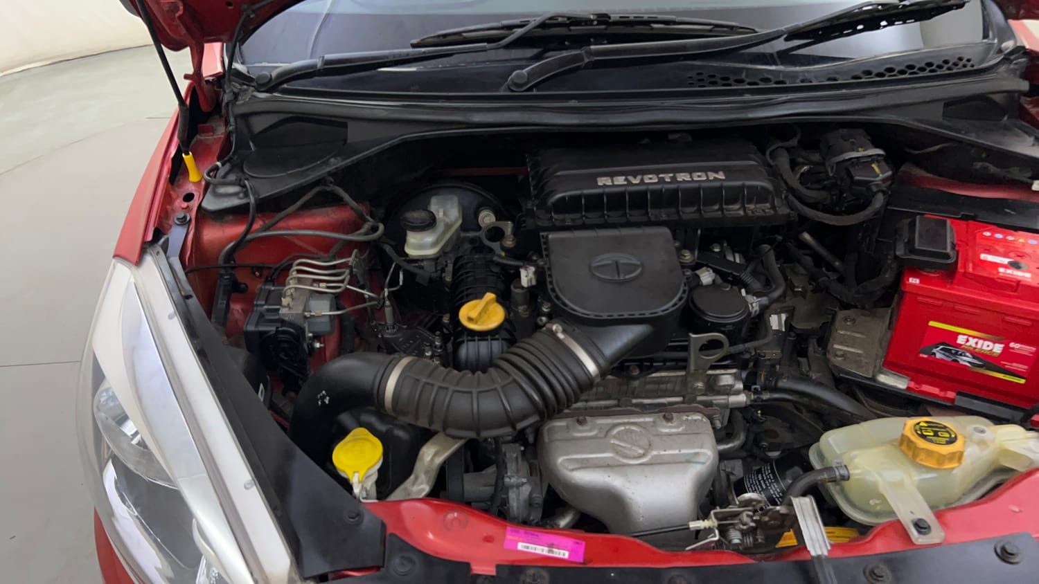 Used 2017 Tata Tiago Revotron XZA Petrol Automatic engine ENGINE RIGHT SIDE HINGE & APRON VIEW