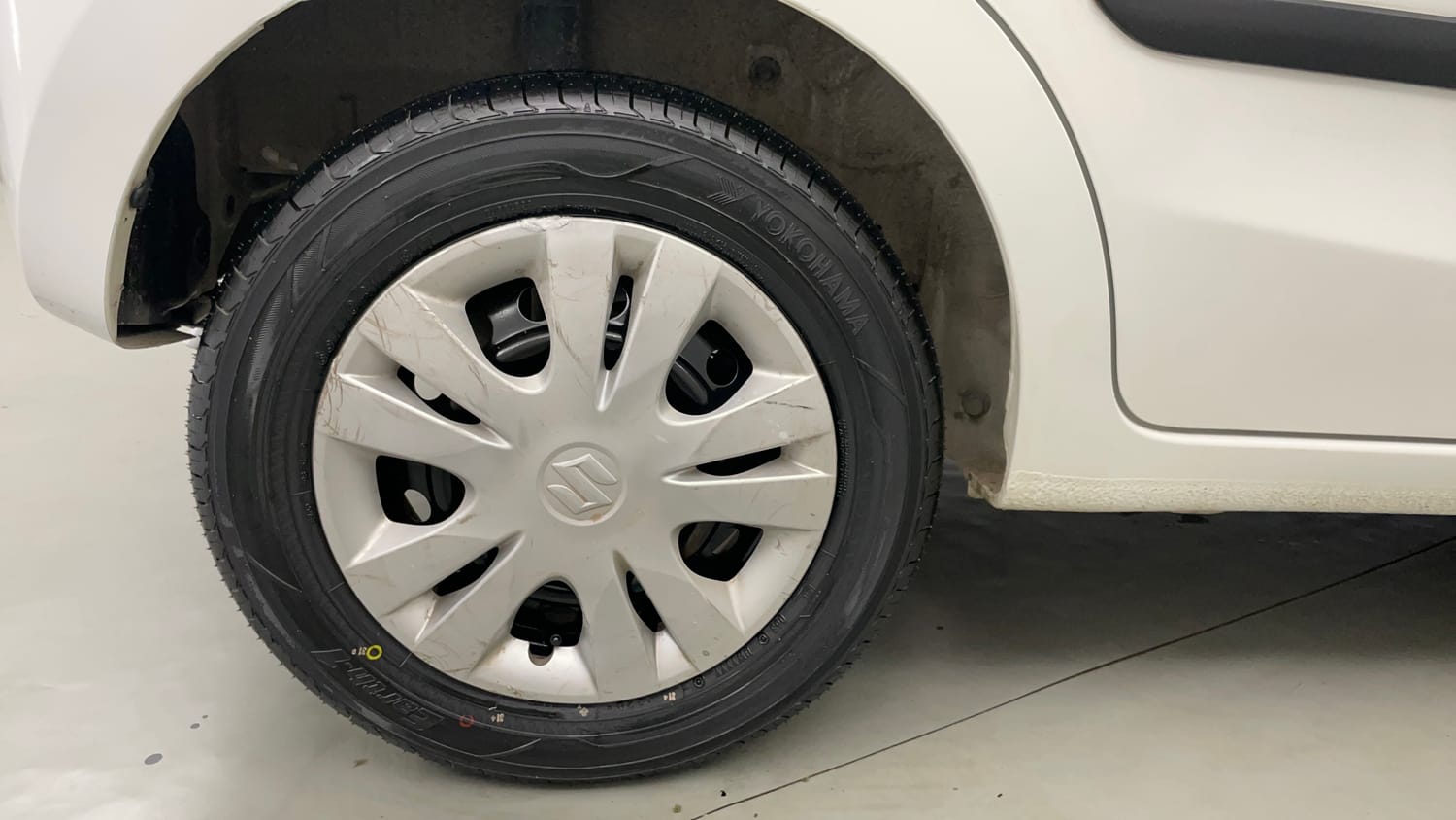 Used 2016 Maruti Suzuki Celerio VXi Petrol Manual tyres RIGHT REAR TYRE RIM VIEW