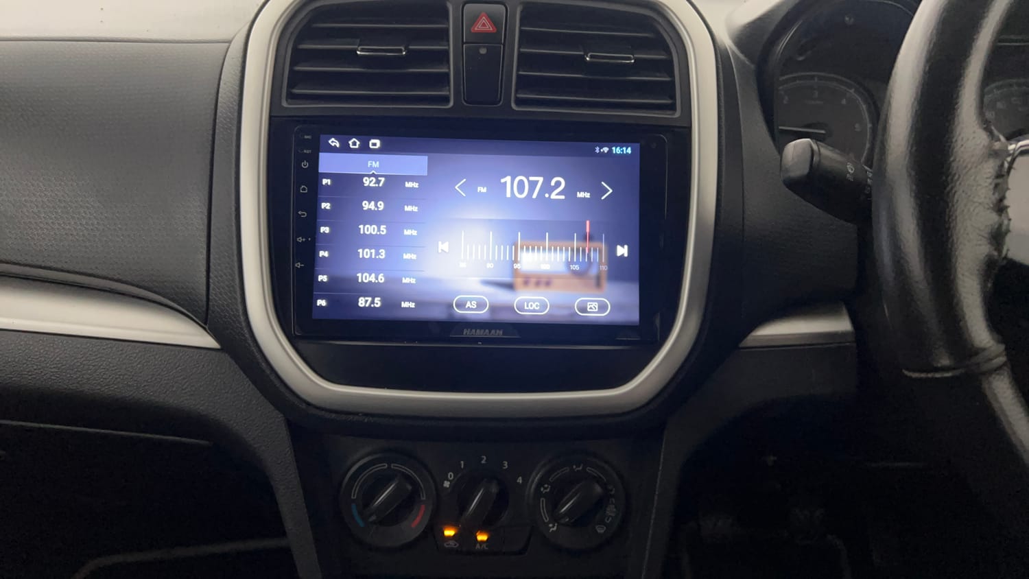 Used 2016 Maruti Suzuki Vitara Brezza [2016-2020] VDi Diesel Manual interior MUSIC SYSTEM & AC CONTROL VIEW