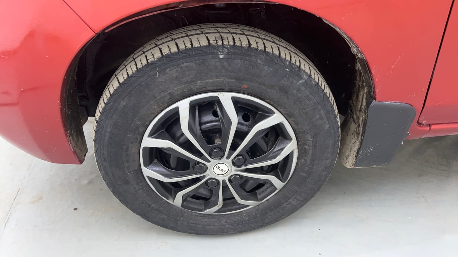 Used 2021 Maruti Suzuki Alto 800 LXi Petrol Manual tyres LEFT FRONT TYRE RIM VIEW
