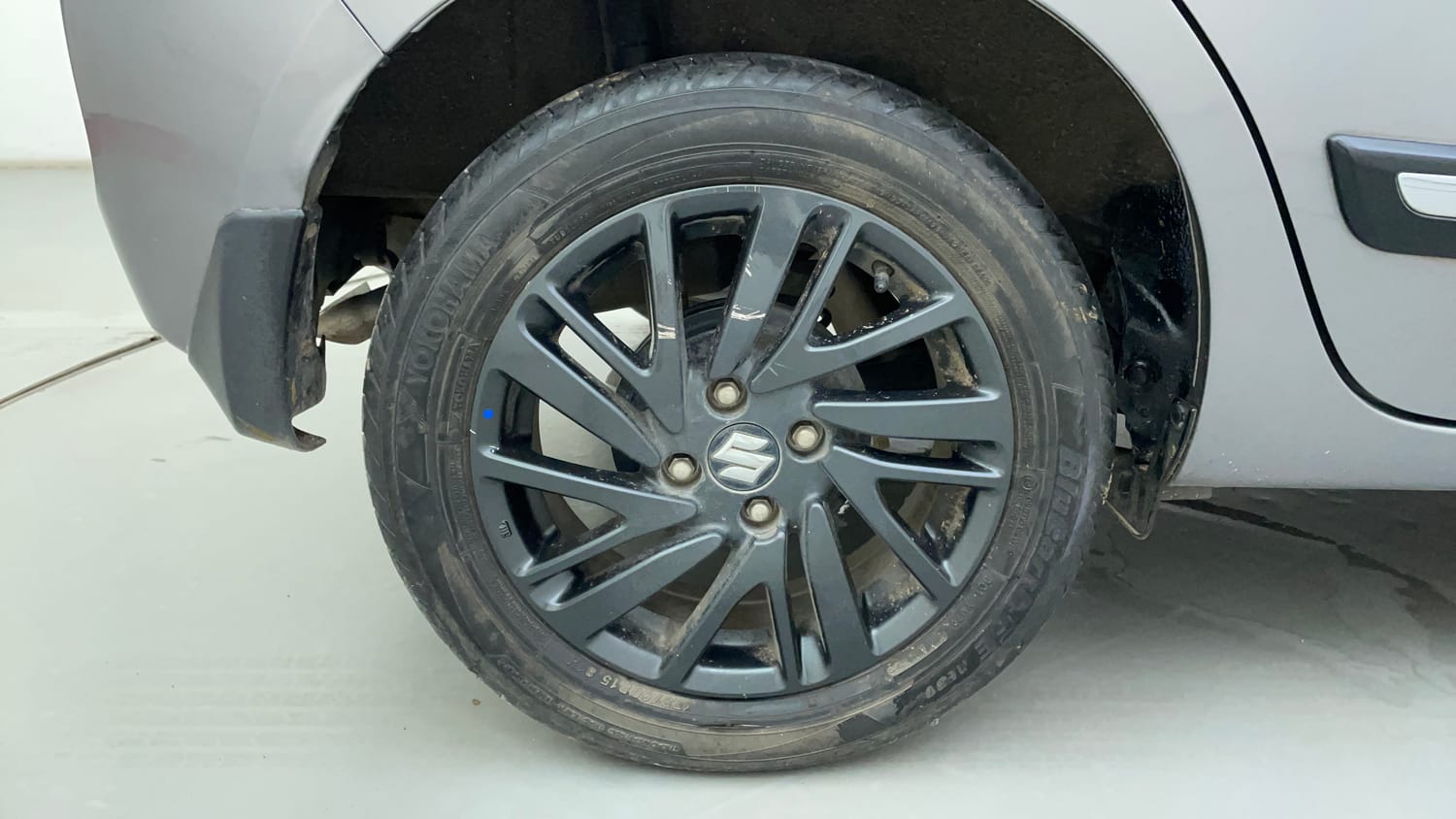Used 2023 Maruti Suzuki Celerio ZXi Plus AMT Petrol Automatic tyres RIGHT REAR TYRE RIM VIEW