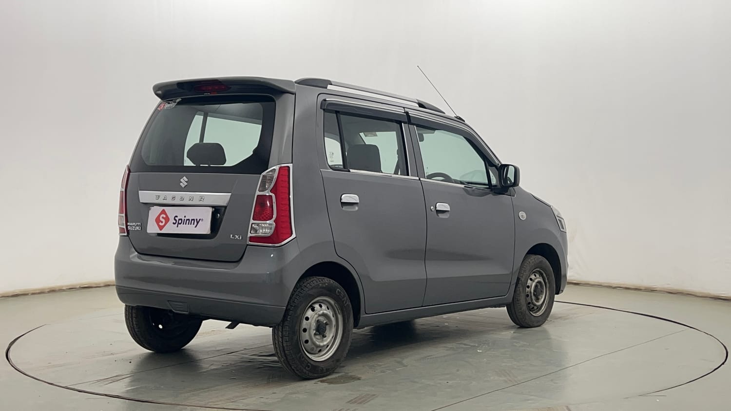 Used 2013 Maruti Suzuki Wagon R LXI Petrol Manual exterior RIGHT REAR CORNER VIEW