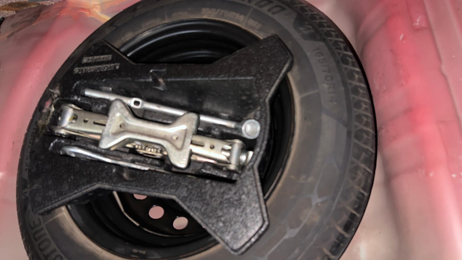 Used 2015 Maruti Suzuki Celerio VXi AMT Petrol Automatic tyres SPARE TYRE VIEW