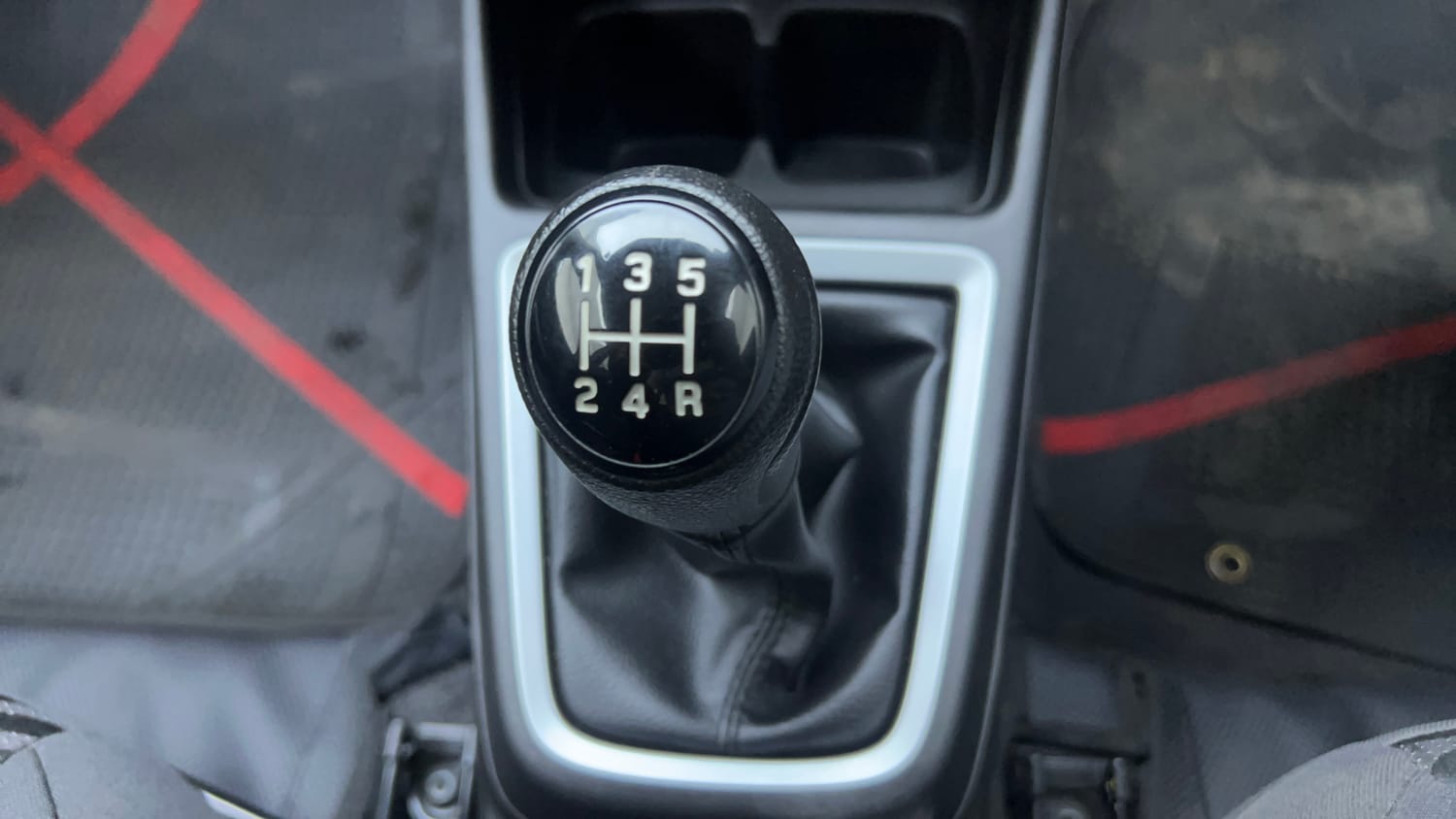 Used 2024 Maruti Suzuki Swift ZXi Petrol Manual interior GEAR  KNOB VIEW
