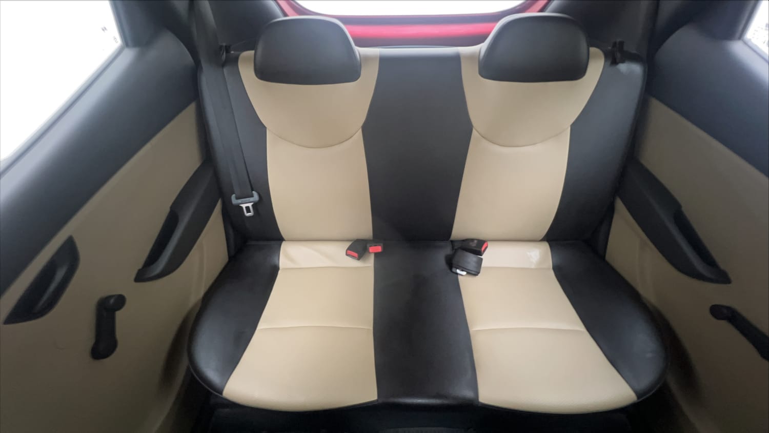 Used 2017 Hyundai Eon Era +  CNG (Outside Fitted) Cng Manual interior REAR SEAT CONDITION VIEW