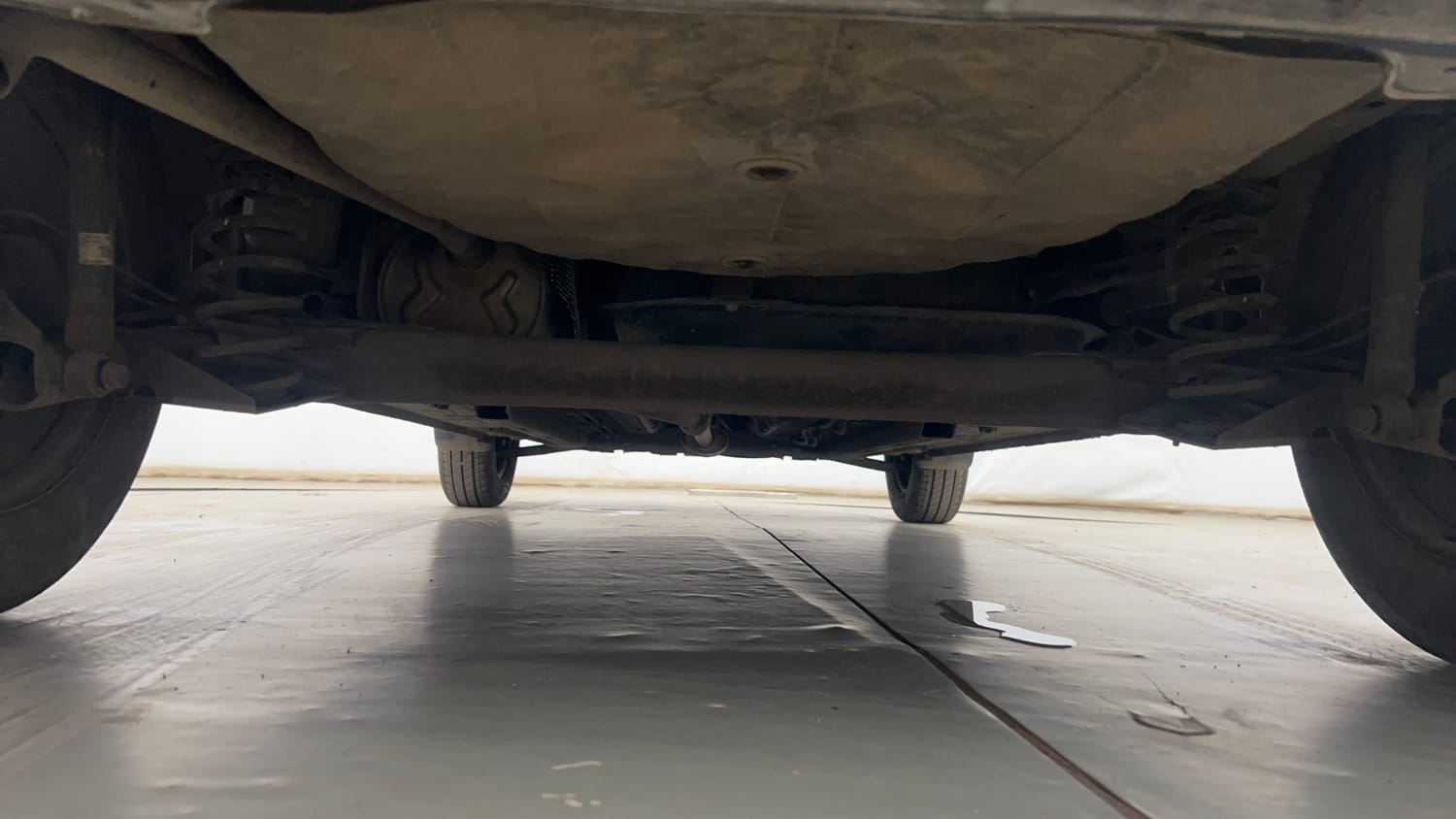 Used 2020 Renault Kwid RXL Petrol Manual extra REAR UNDERBODY VIEW (TAKEN FROM REAR)