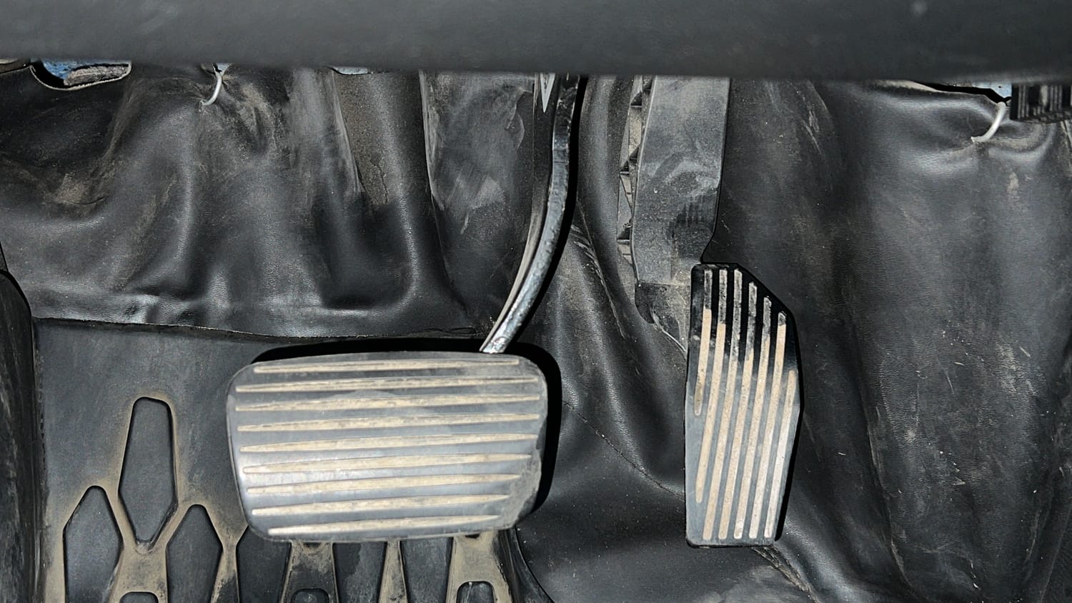 Used 2021 Jeep Compass Model S (O) 1.4 Petrol DCT Petrol Automatic interior PEDALS VIEW
