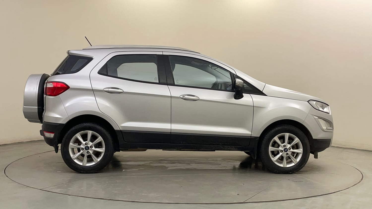 Used 2019 Ford EcoSport Titanium 1.5L TDCi Diesel Manual exterior RIGHT SIDE VIEW