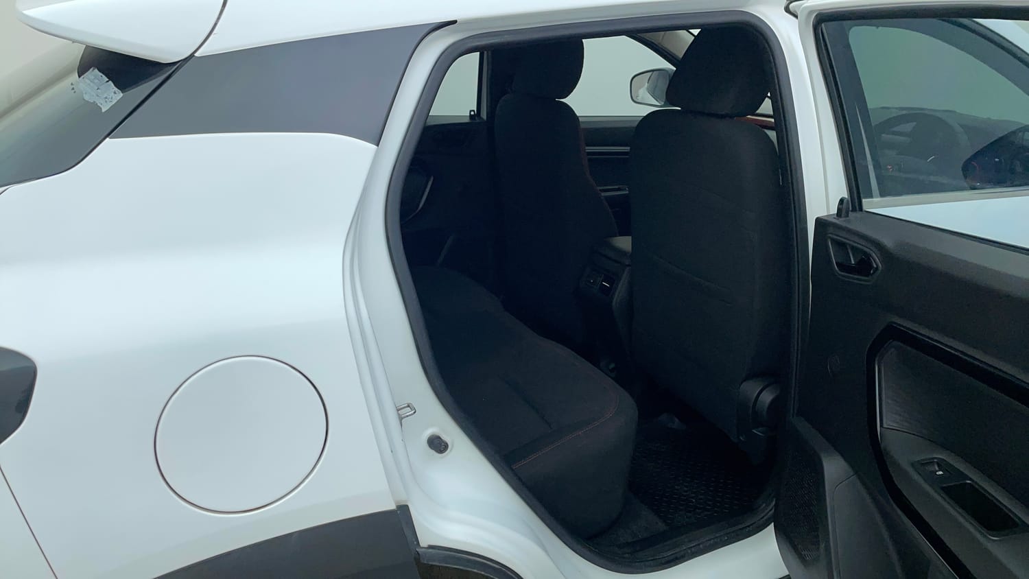 Used 2023 Renault Kiger RXZ AMT Petrol Automatic interior RIGHT SIDE REAR DOOR CABIN VIEW
