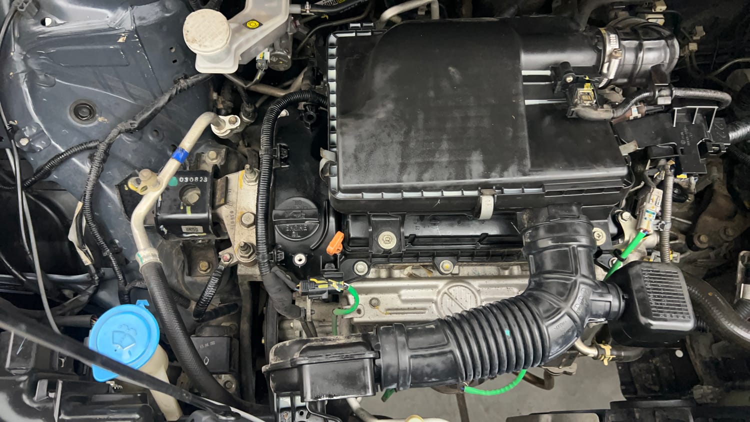 Used 2022 Maruti Suzuki XL6 Alpha Plus MT Petrol Petrol Manual engine ENGINE RIGHT SIDE VIEW
