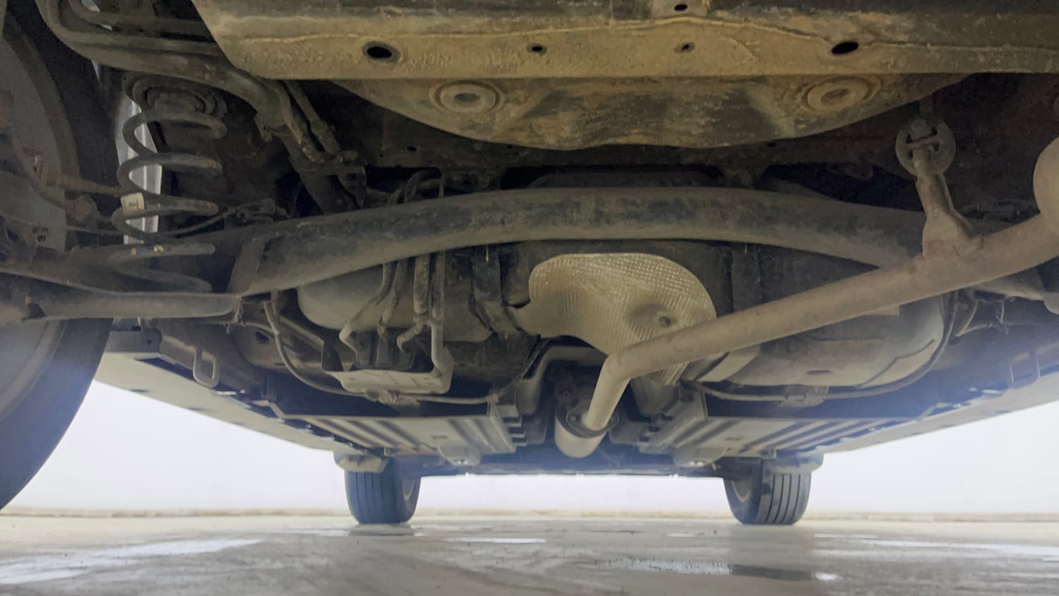 Used 2023 Maruti Suzuki Grand Vitara Zeta Smart Hybrid AT Petrol Automatic extra REAR UNDERBODY VIEW (TAKEN FROM REAR)