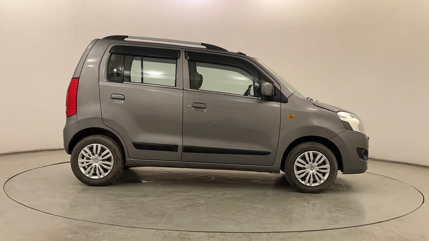 Used 2018 Maruti Suzuki Wagon R 1.0 VXI AMT Petrol Automatic exterior RIGHT SIDE VIEW