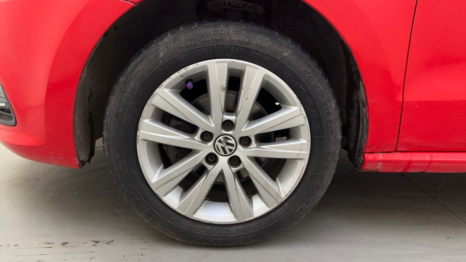 Used 2016 Volkswagen Polo GT TSI Petrol Automatic tyres LEFT FRONT TYRE RIM VIEW