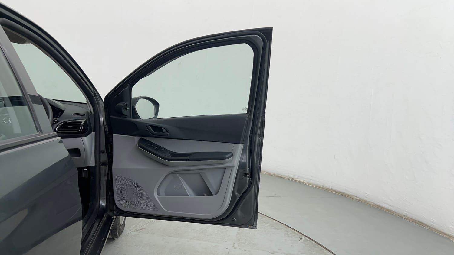 Used 2022 Tata Tiago XT CNG Cng Manual interior RIGHT FRONT DOOR OPEN VIEW