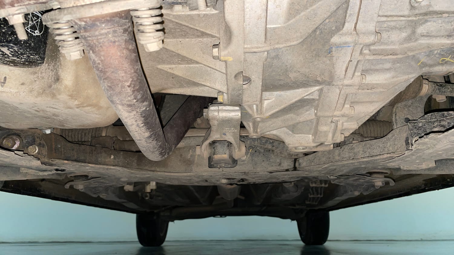 Used 2024 Maruti Suzuki XL6 Zeta MT Petrol Petrol Manual extra FRONT LEFT UNDERBODY VIEW