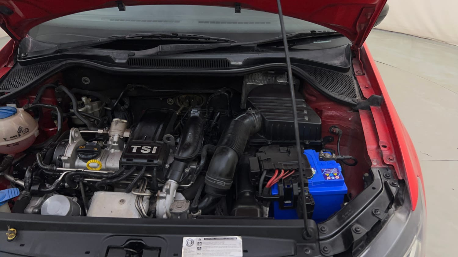 Used 2016 Volkswagen Polo GT TSI Petrol Automatic engine ENGINE LEFT SIDE HINGE & APRON VIEW