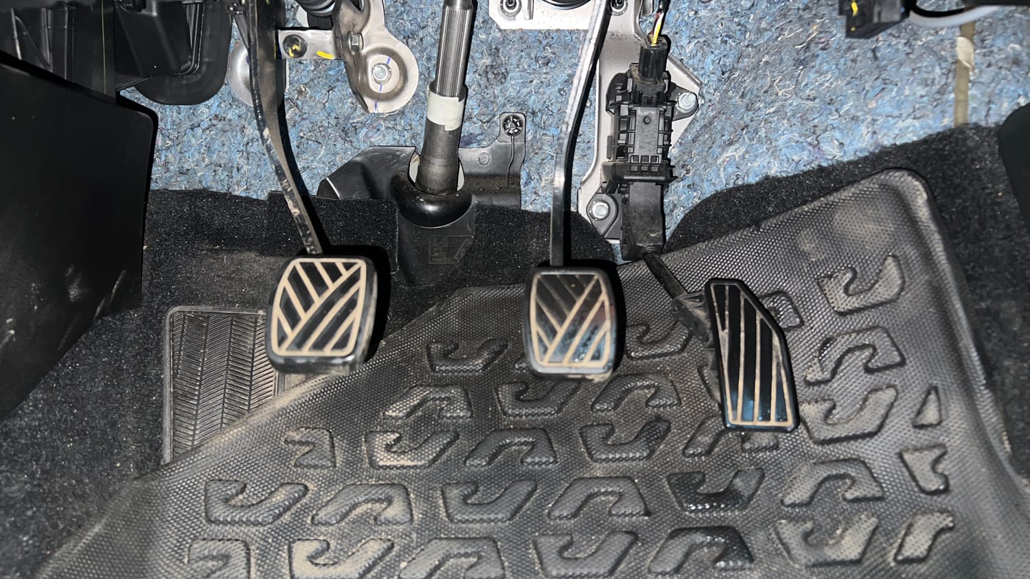Used 2024 Toyota Glanza V Petrol Manual interior PEDALS VIEW