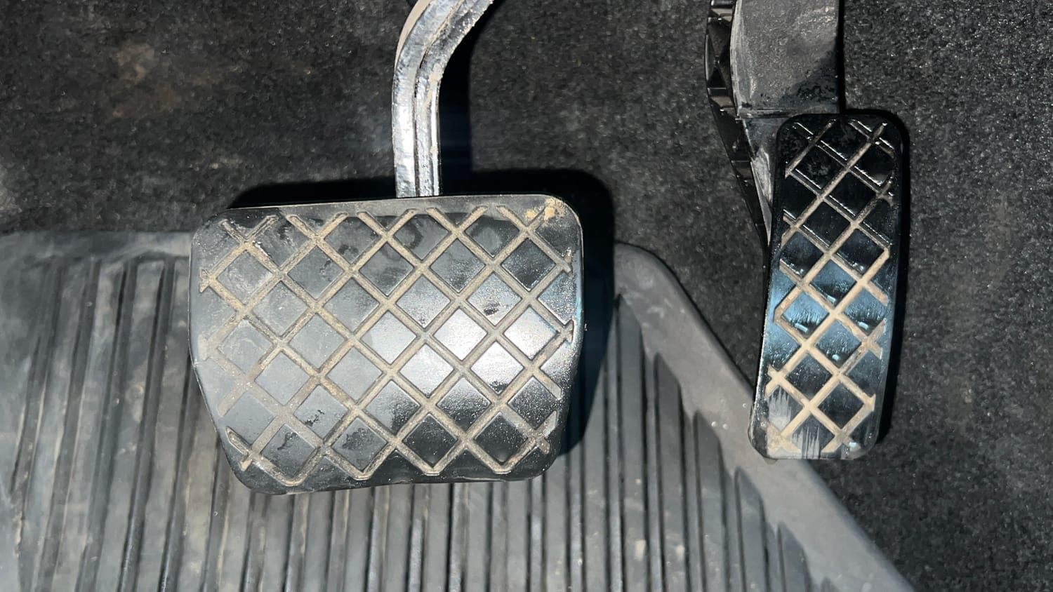 Used 2022 Volkswagen Virtus Topline 1.0 TSI AT Petrol Automatic interior PEDALS VIEW