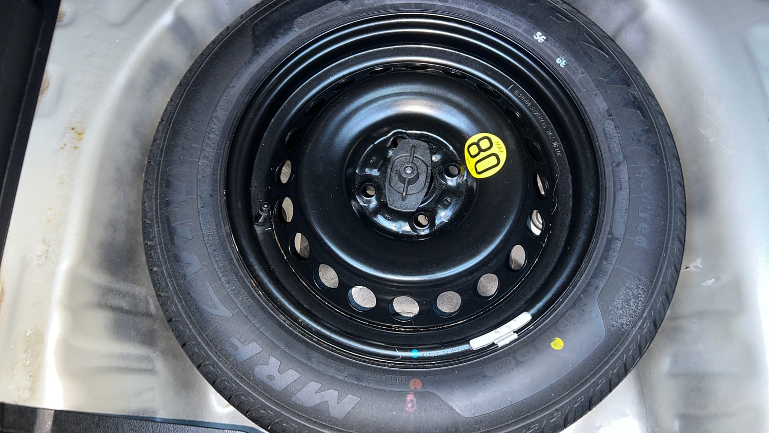 Used 2021 Toyota Glanza V CVT Petrol Automatic tyres SPARE TYRE VIEW