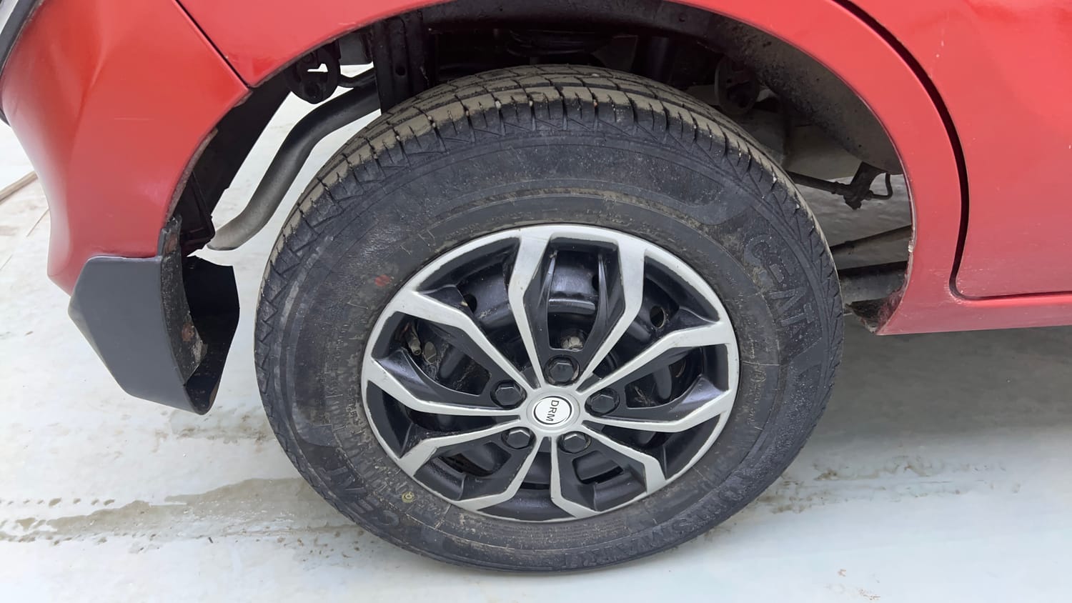Used 2021 Maruti Suzuki Alto 800 LXi Petrol Manual tyres RIGHT REAR TYRE RIM VIEW