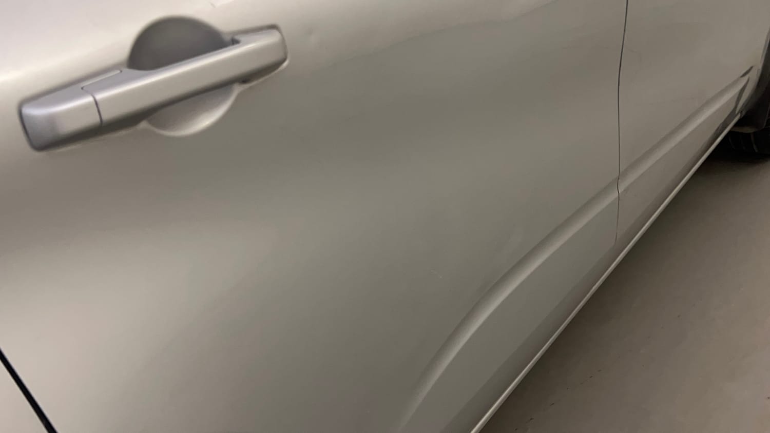 Used 2020 Renault Triber RXZ Petrol Manual dents MINOR SCRATCH