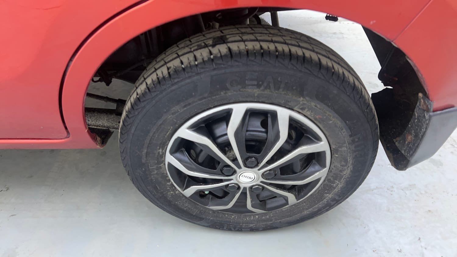 Used 2021 Maruti Suzuki Alto 800 LXi Petrol Manual tyres LEFT REAR TYRE RIM VIEW