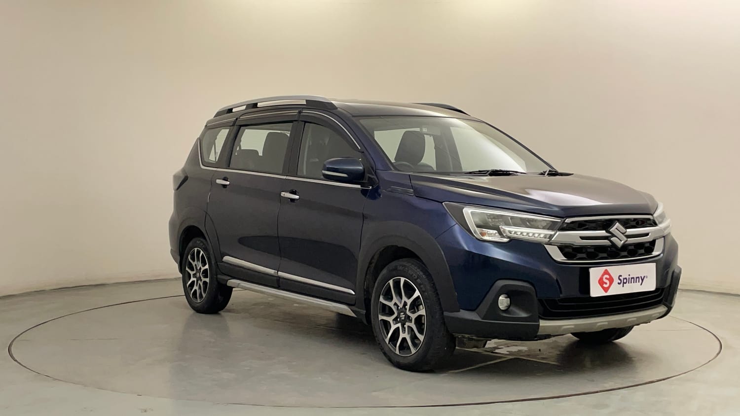 Used 2024 Maruti Suzuki XL6 Zeta MT Petrol Petrol Manual exterior RIGHT FRONT CORNER VIEW