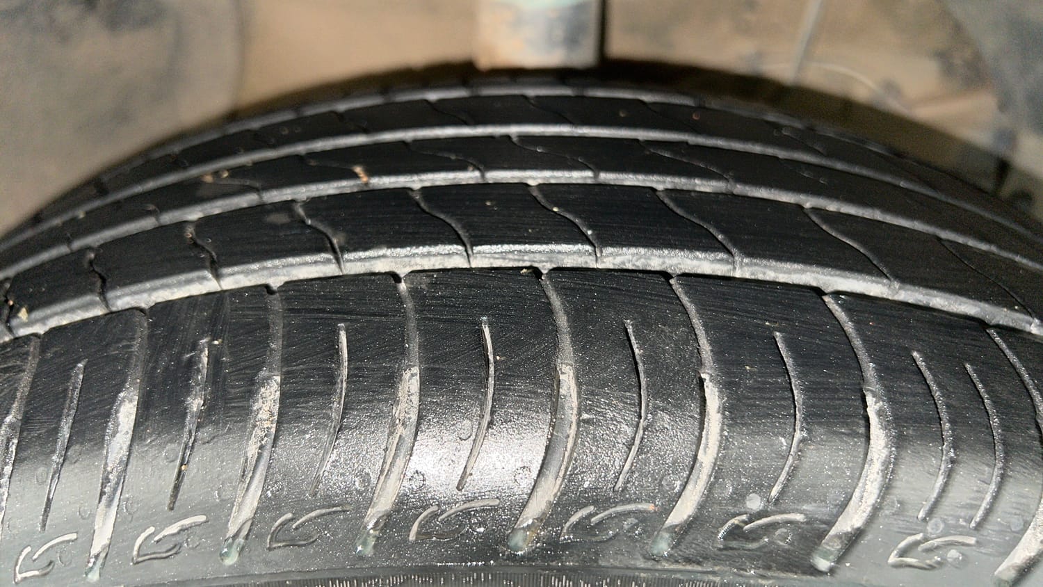Used 2016 Maruti Suzuki Vitara Brezza [2016-2020] VDi Diesel Manual tyres RIGHT FRONT TYRE TREAD VIEW