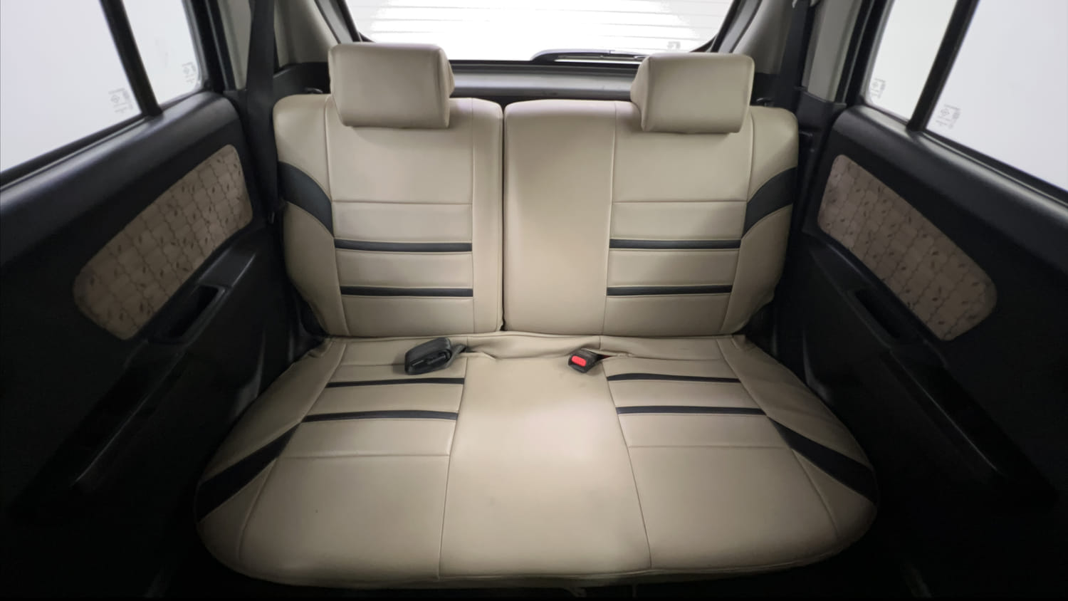 Used 2018 Maruti Suzuki Wagon R 1.0 VXI AMT Petrol Automatic interior REAR SEAT CONDITION VIEW
