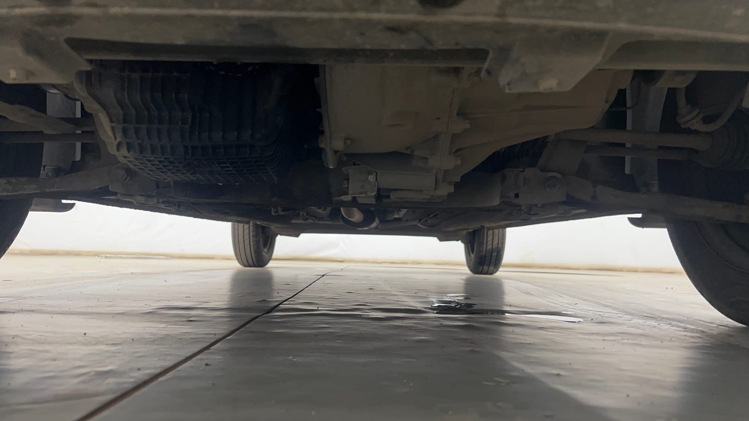 Used 2020 Renault Kwid RXL Petrol Manual extra FRONT LEFT UNDERBODY VIEW