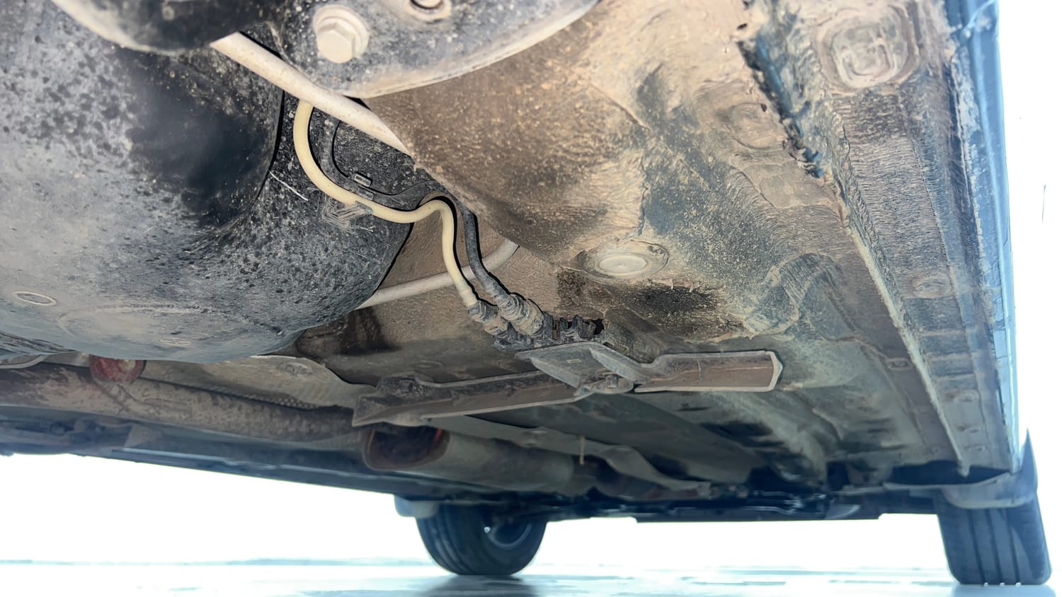 Used 2022 Volkswagen Virtus Topline 1.0 TSI AT Petrol Automatic extra REAR RIGHT UNDERBODY VIEW