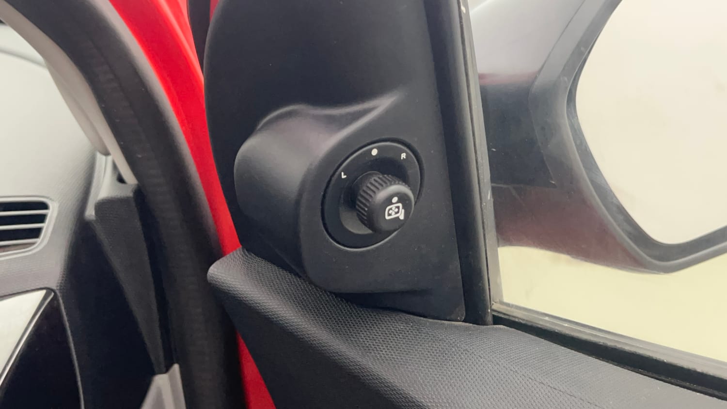 Used 2022 Tata Tiago XTA Petrol Automatic top_features Adjustable ORVM