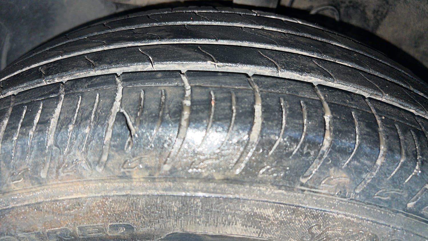 Used 2019 hyundai Venue SX 1.0 Turbo Petrol Petrol Manual tyres LEFT FRONT TYRE TREAD VIEW