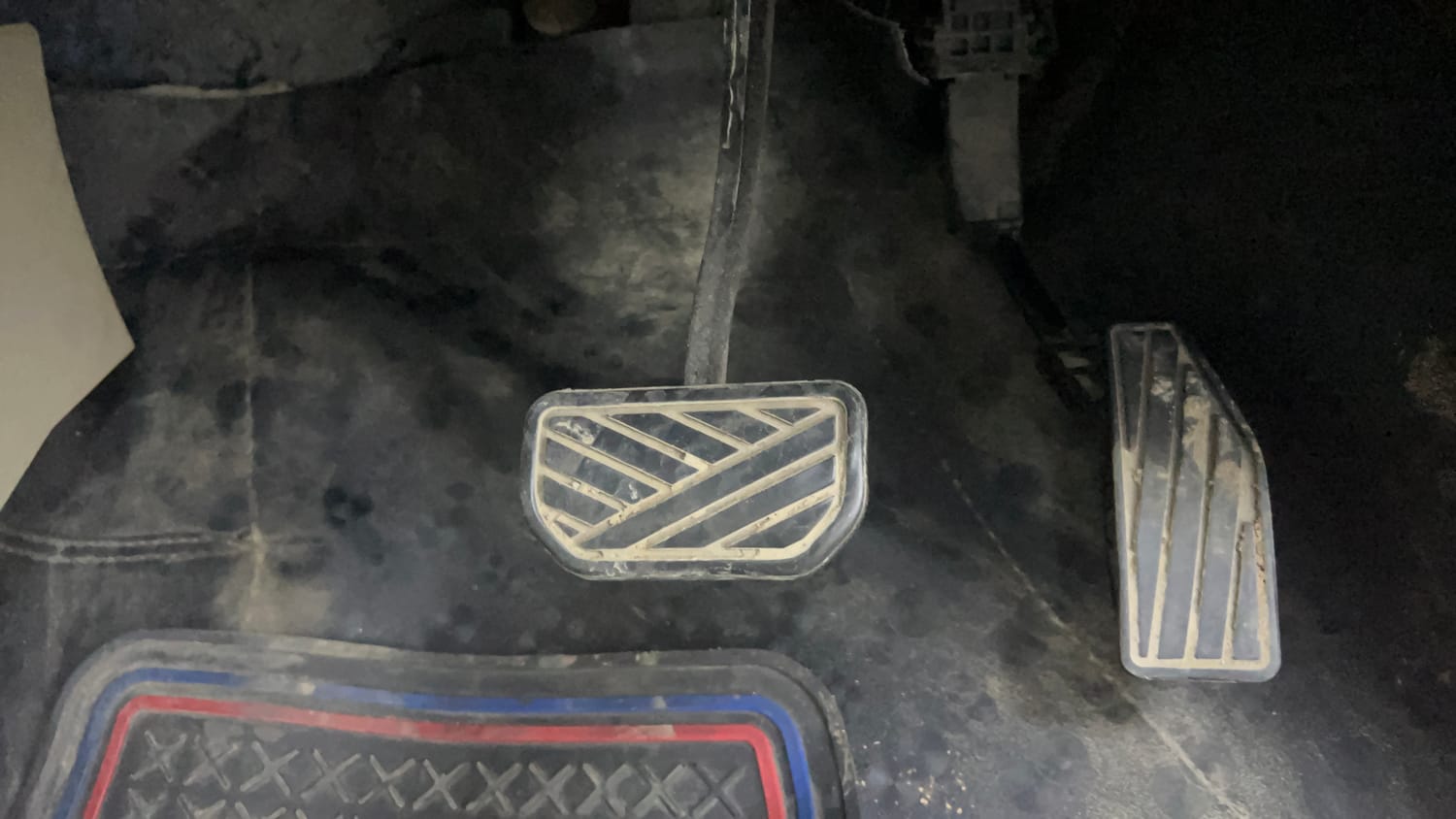 Used 2017 Maruti Suzuki Dzire VXi AMT Petrol Automatic interior PEDALS VIEW
