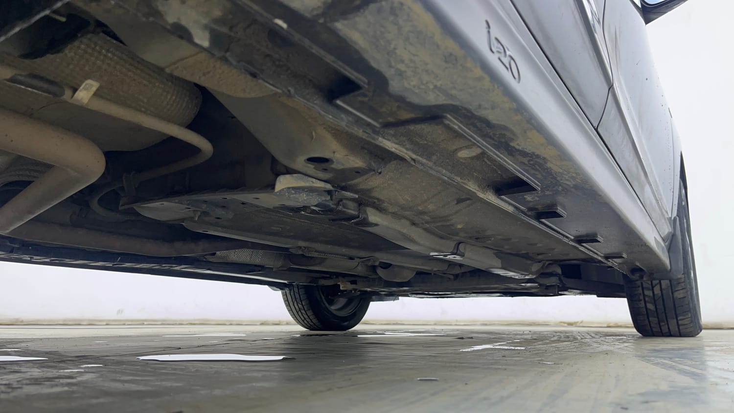 Used 2025 Hyundai New i20 Asta (O) 1.2 IVT Petrol Automatic extra REAR RIGHT UNDERBODY VIEW