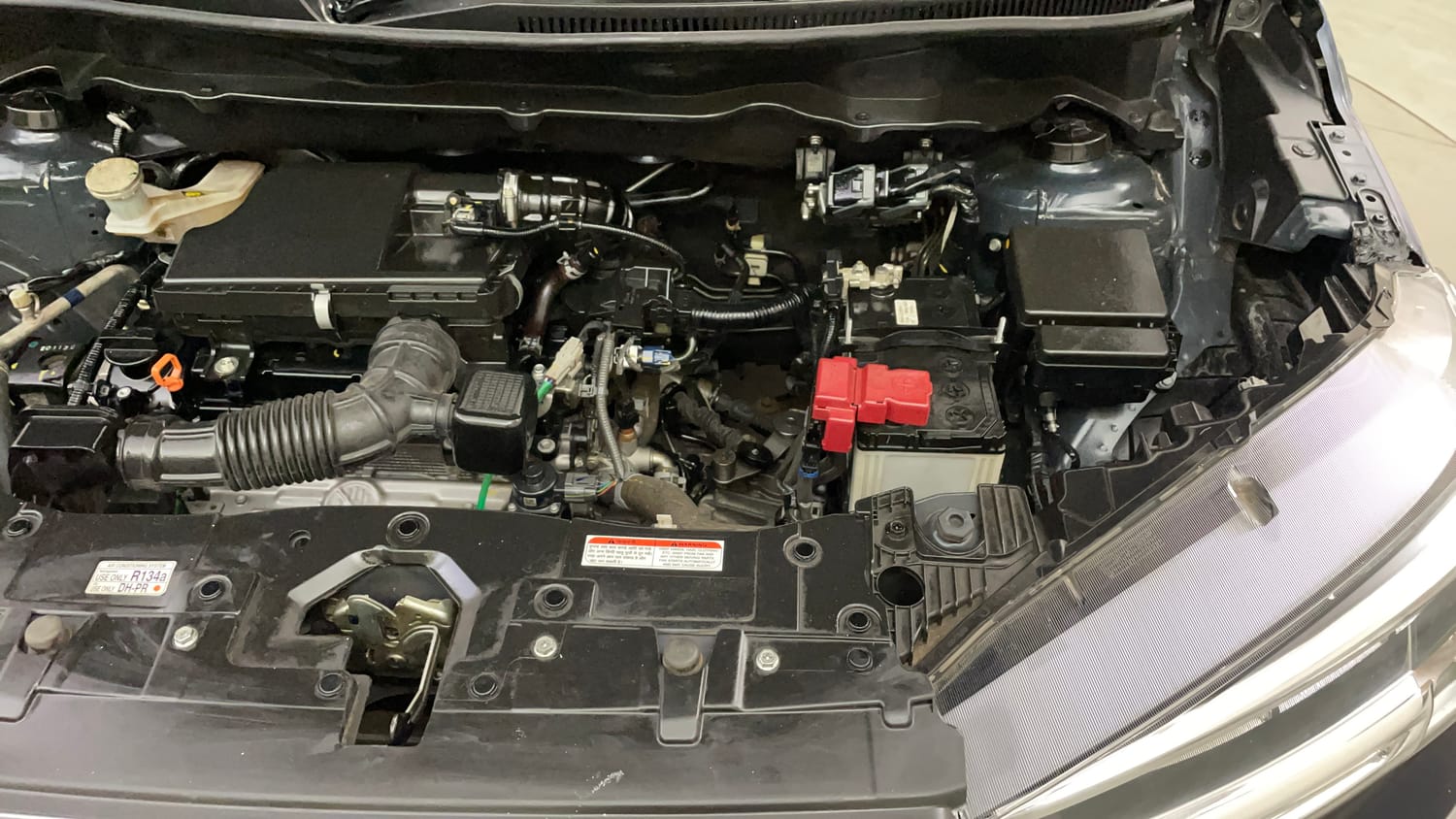 Used 2024 Maruti Suzuki XL6 Zeta MT Petrol Petrol Manual engine ENGINE LEFT SIDE VIEW