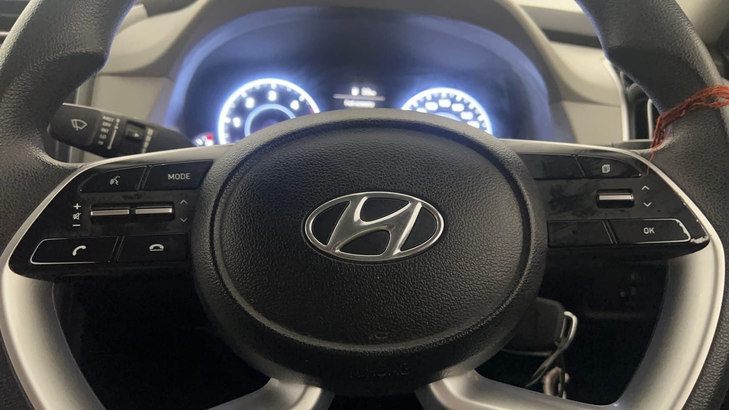 Used 2022 Hyundai Creta EX 1.5 Diesel Diesel Manual top_features Steering mounted controls