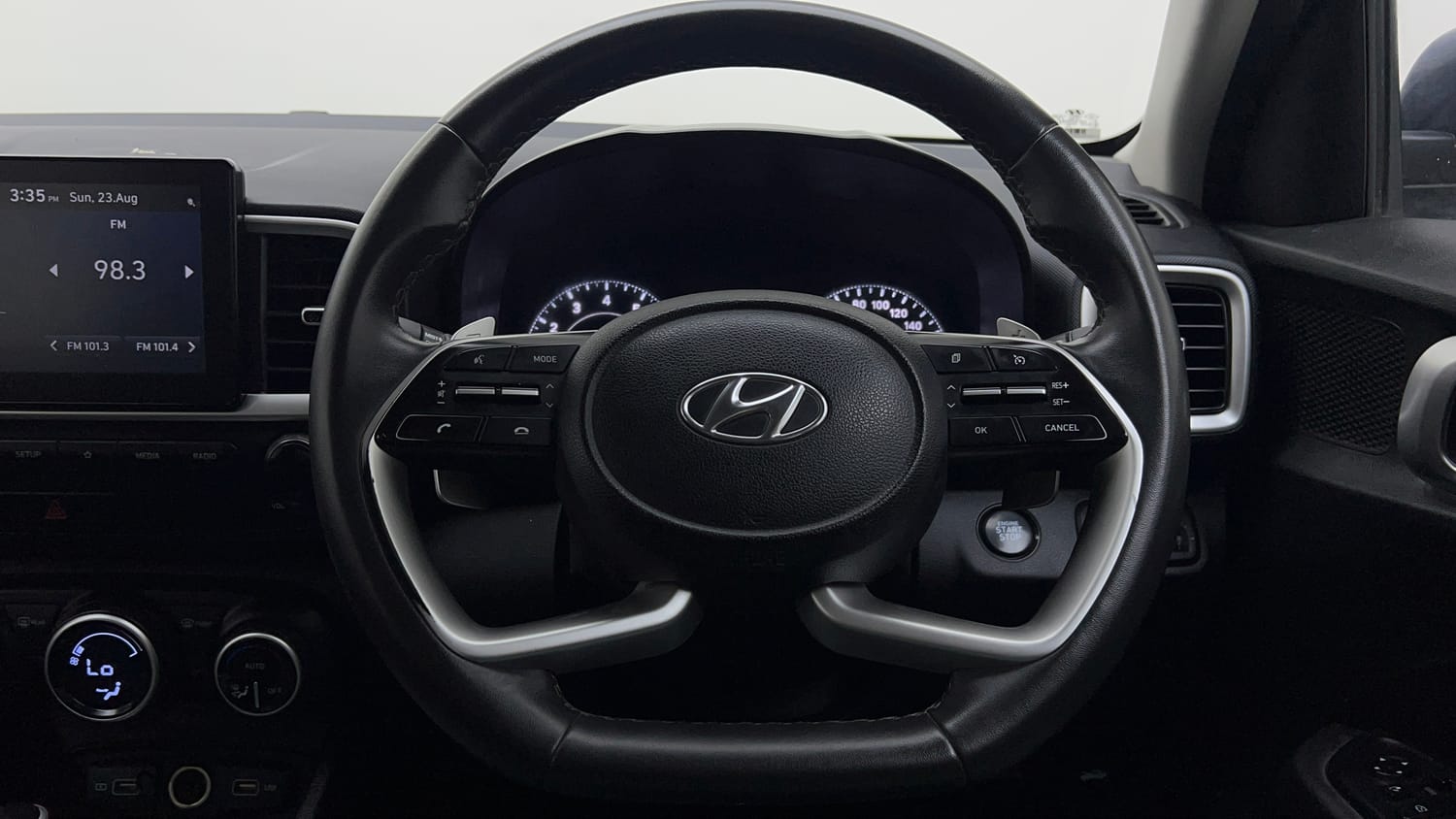 Used 2022 Hyundai Venue SX Plus 1.0 Turbo DCT Petrol Automatic interior STEERING VIEW