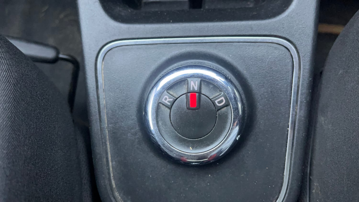 Used 2020 Renault Kwid RXT 1.0 AMT Opt Petrol Automatic interior GEAR  KNOB VIEW