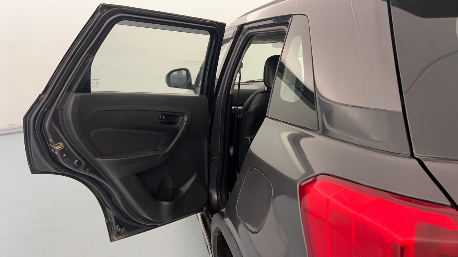 Used 2016 Maruti Suzuki Vitara Brezza [2016-2020] VDi Diesel Manual interior LEFT REAR DOOR OPEN VIEW