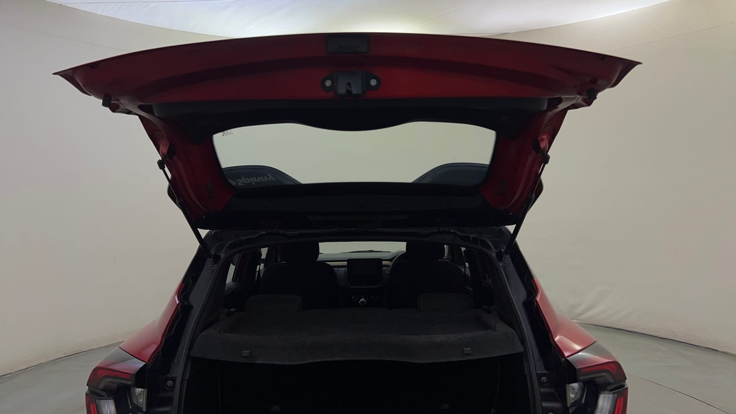 Used 2022 Renault Kiger RXT (O) MT Dual Tone Petrol Manual interior DICKY DOOR OPEN VIEW