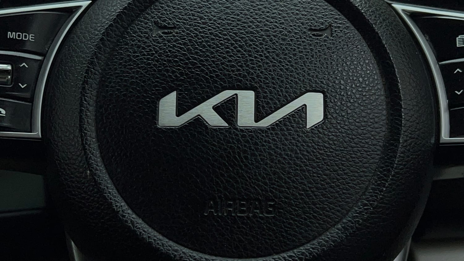 Used 2023 Kia Seltos HTX 1.5 Petrol Manual top_features Airbags