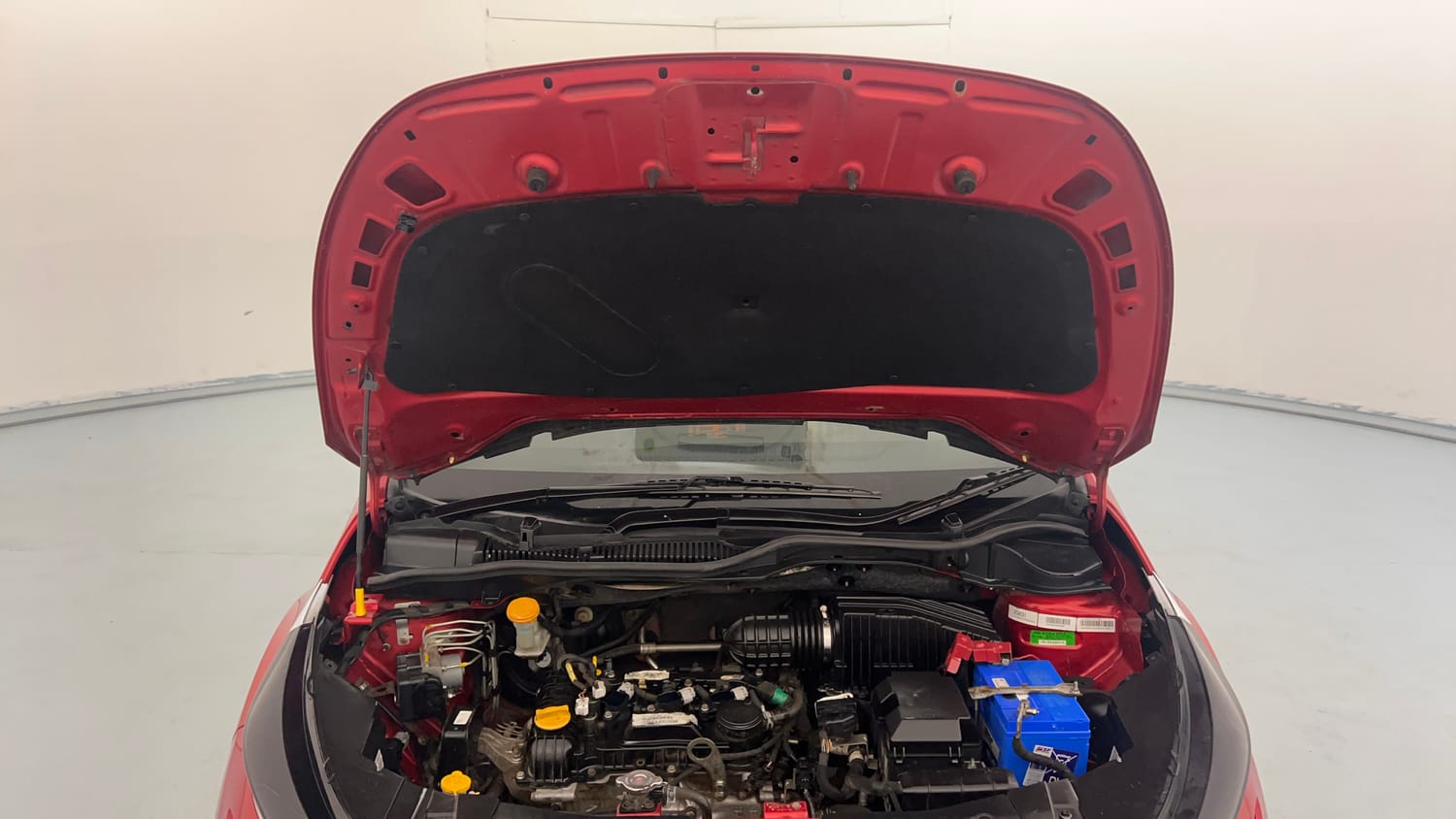 Used 2021 Tata Altroz XE Petrol Petrol Manual engine ENGINE & BONNET OPEN FRONT VIEW