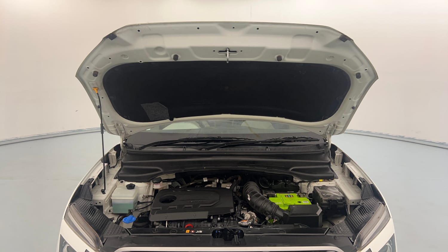 Used 2022 Hyundai Creta EX 1.5 Diesel Diesel Manual engine ENGINE & BONNET OPEN FRONT VIEW