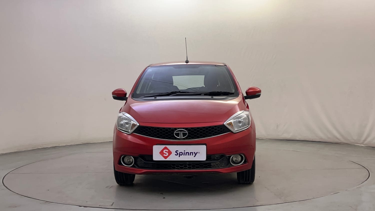 Used 2017 Tata Tiago Revotron XZA Petrol Automatic exterior FRONT VIEW