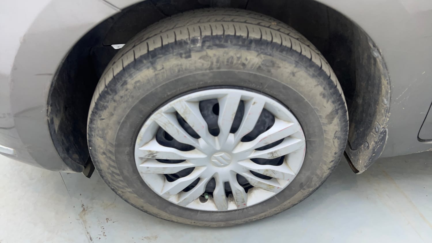 Used 2017 Maruti Suzuki Dzire VXi AMT Petrol Automatic tyres LEFT FRONT TYRE RIM VIEW
