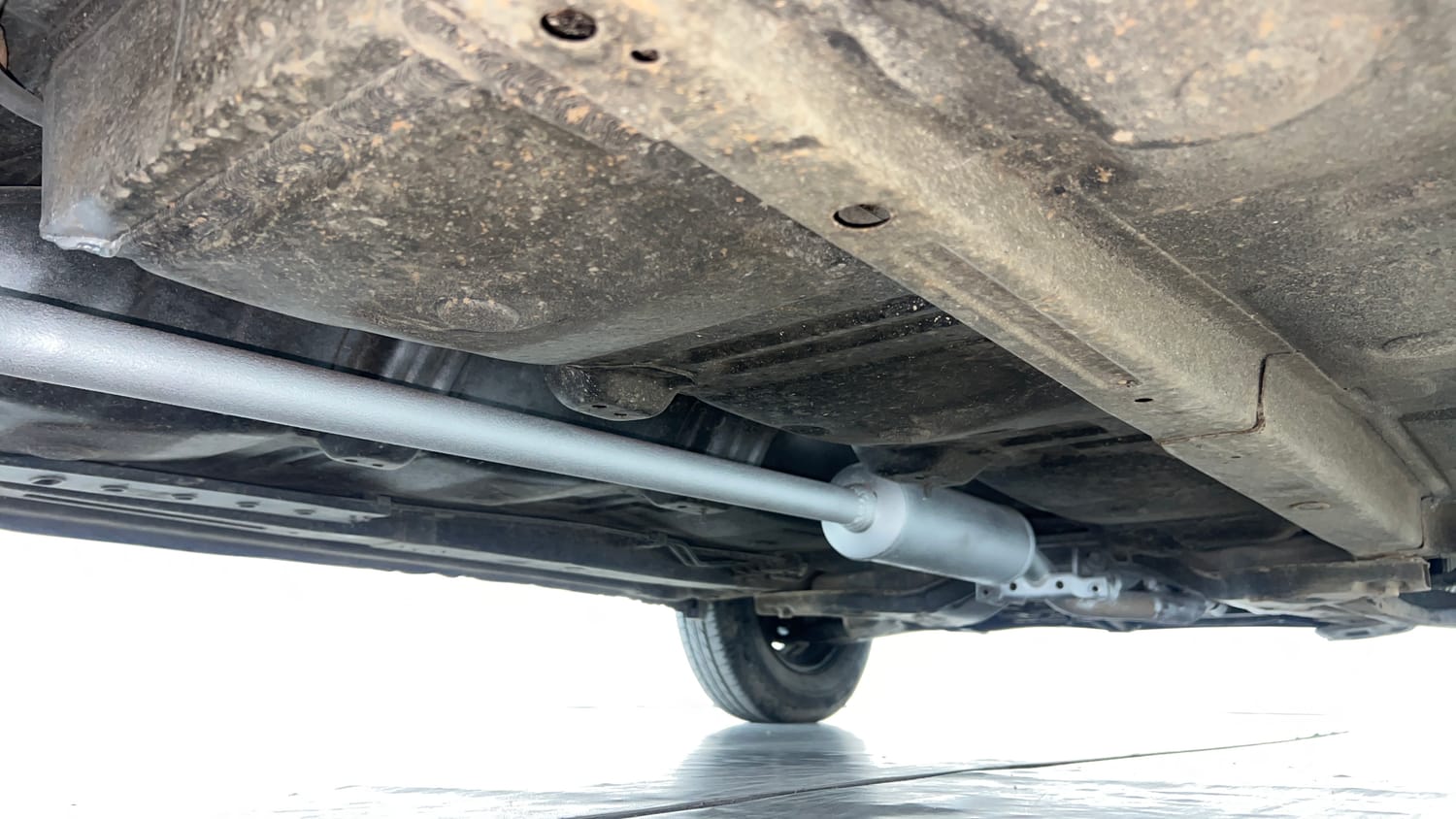 Used 2013 Hyundai i10 1.1L iRDE Magna Special Edition Petrol Manual extra REAR RIGHT UNDERBODY VIEW