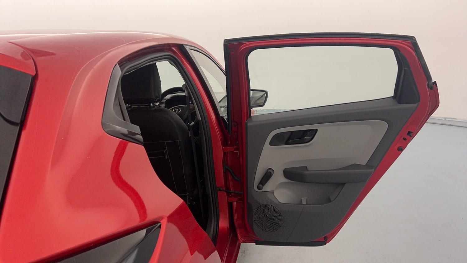 Used 2021 Tata Altroz XE Petrol Petrol Manual interior RIGHT REAR DOOR OPEN VIEW